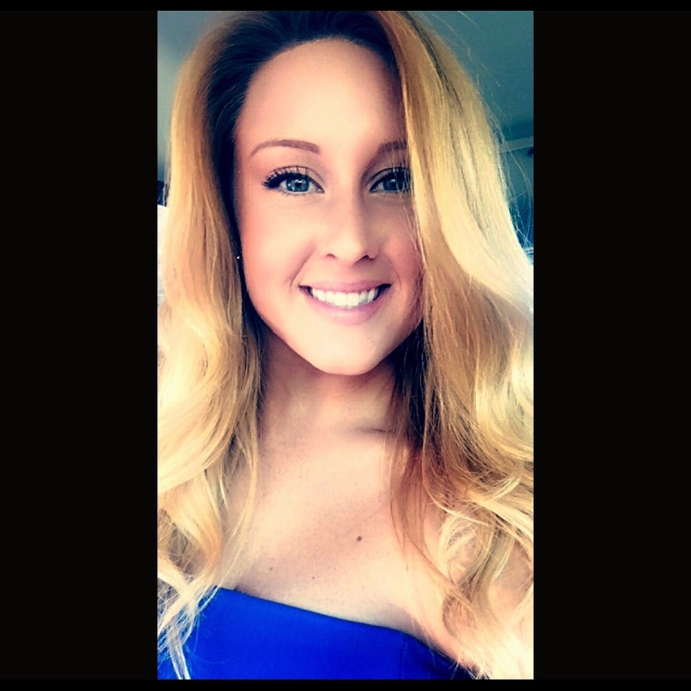 Meet your Posher, Kayla